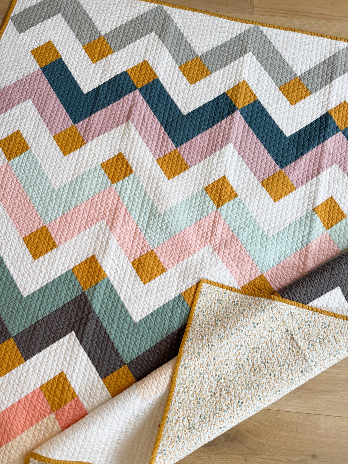 Modern Thrive Quilt Kit | Suzy Quilts Pattern