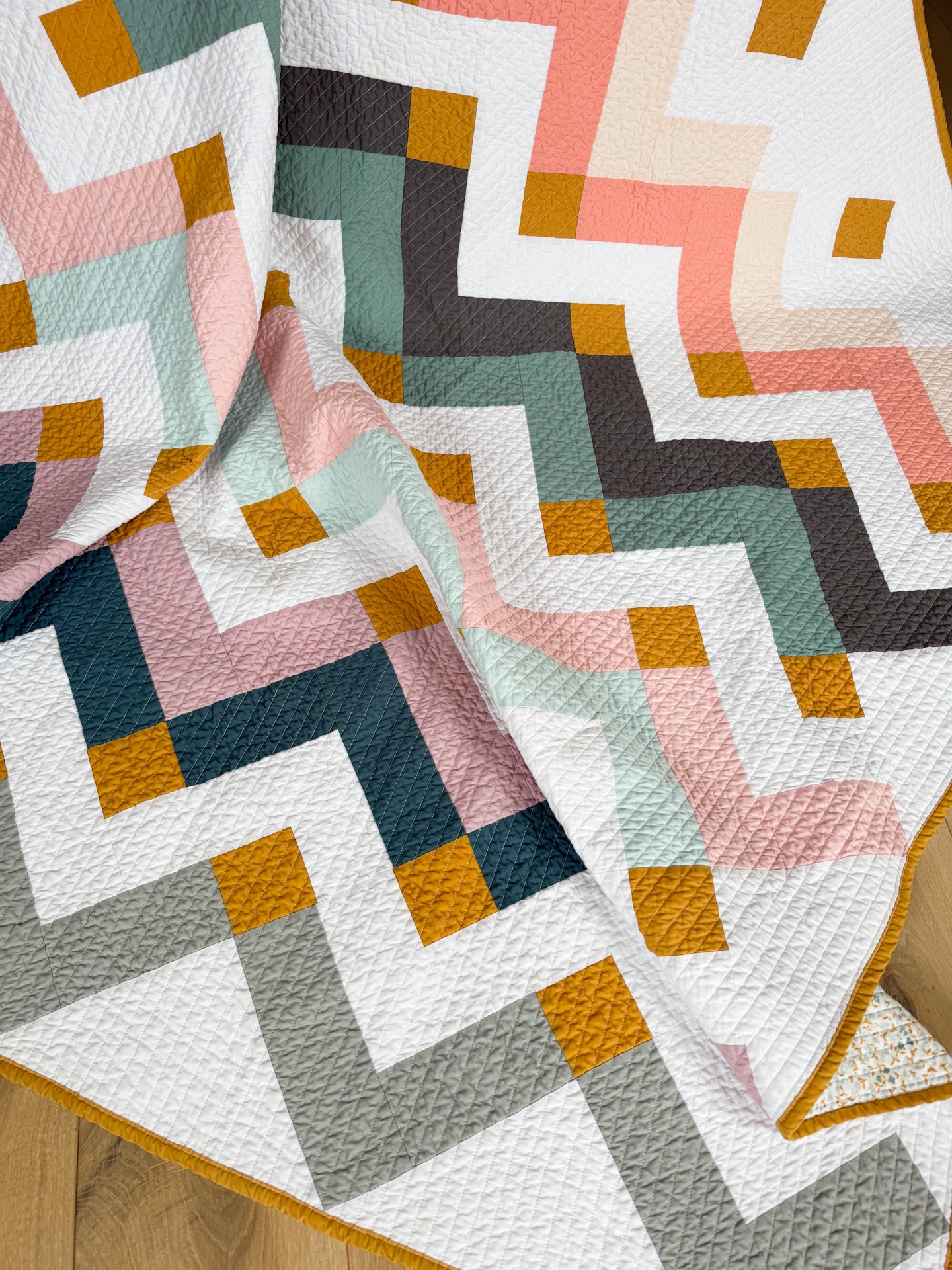 Modern Thrive Quilt Kit | Suzy Quilts Pattern