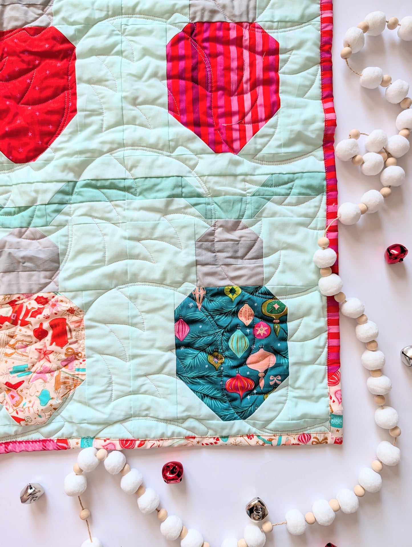 Let it Glow Quilt Kit | AGF Chrismtas in Color | A Stitch is a Stitch Pattern